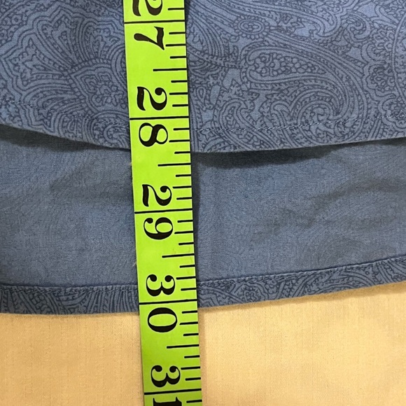 Robert Graham Blue Print Button-Up Shirt, size M - Picture 12 of 12